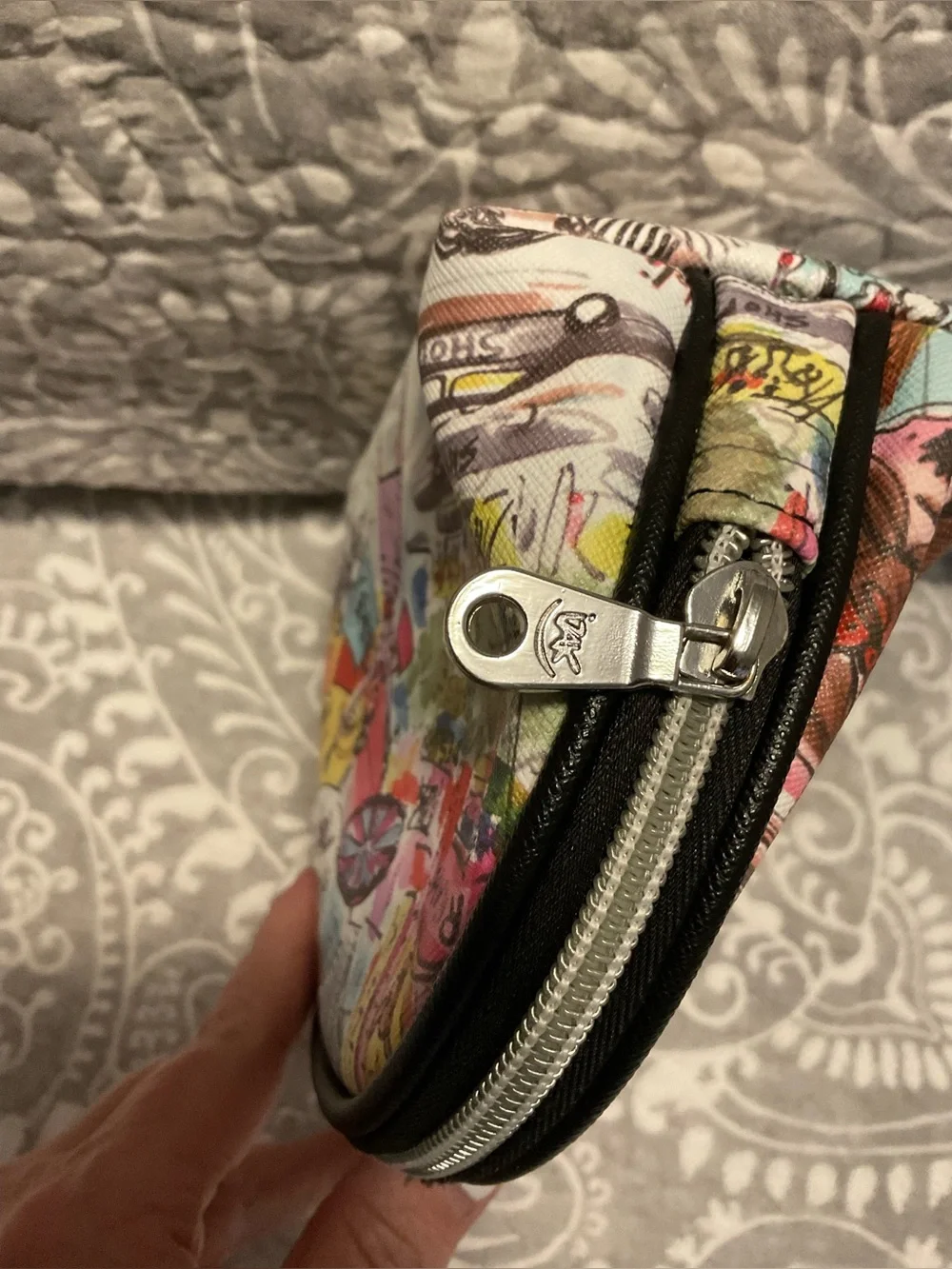 Izak Zenou I Love Japan / Arigato Tokyo Cosmetic Bag